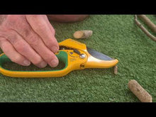 Load and play video in Gallery viewer, DualKut Mk6 - Ratchet Secateurs