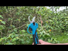 Load and play video in Gallery viewer, PowerPrune Elite Kit - Includes 2 x 2Ah batteries
